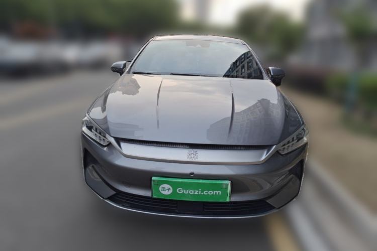 Used BYD Qin PLUS 2021 EV 600KM Flagship Model Front