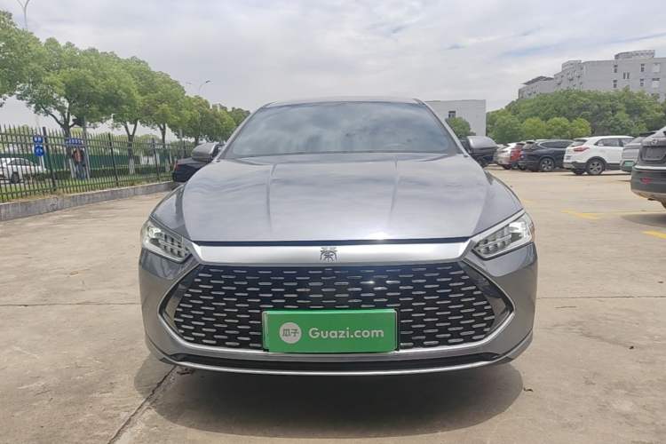 Used BYD Qin PLUS 2021 DM-i 55KM Flagship Model Front