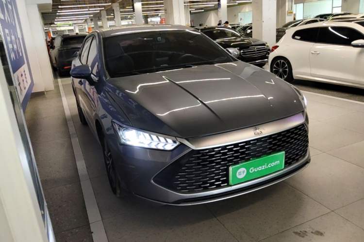 Used BYD Qin PLUS 2021 DM-i 120KM Prestige Model Front Right 45 Deg