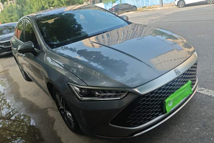 Used BYD Qin PLUS 2021 DM-i 55KM Flagship Model Front Right 45 Deg