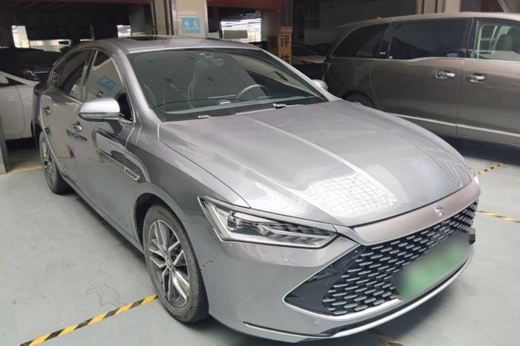 Used BYD Qin PLUS 2021 DM-i 55KM Flagship Model Front Right 45 Deg