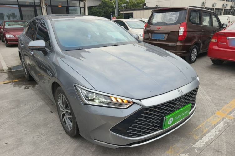 Used BYD Qin PLUS 2021 DM-i 55KM Flagship Model Front Right 45 Deg
