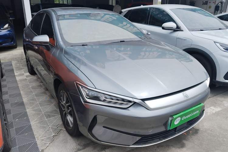 Used BYD Qin PLUS 2021 EV 500KM Luxury Model Front Right 45 Deg