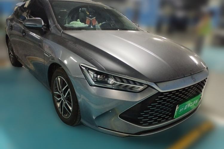 Used BYD Qin PLUS 2021 DM-i 55KM Flagship Model Front Right 45 Deg