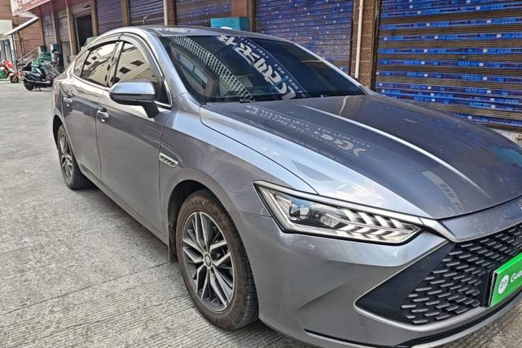 Used BYD Qin PLUS 2021 DM-i 55KM Flagship Model Front Right 45 Deg