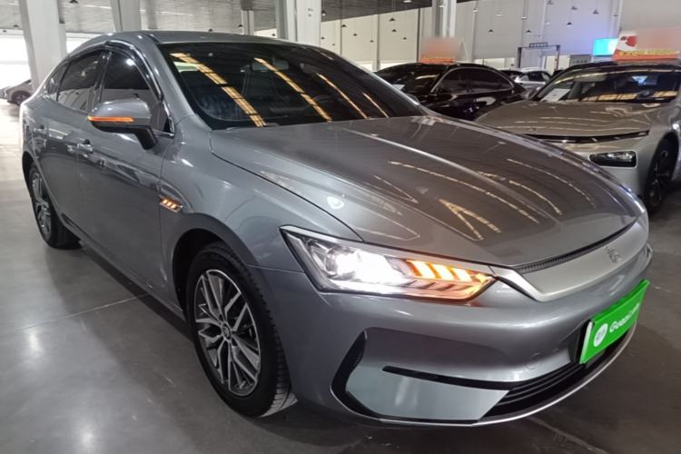 Used BYD Qin PLUS 2021 EV 500KM Luxury Model Front Right 45 Deg