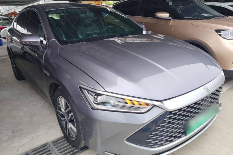 Used BYD Qin PLUS 2021 DM-i 55KM Flagship Model Front Right 45 Deg