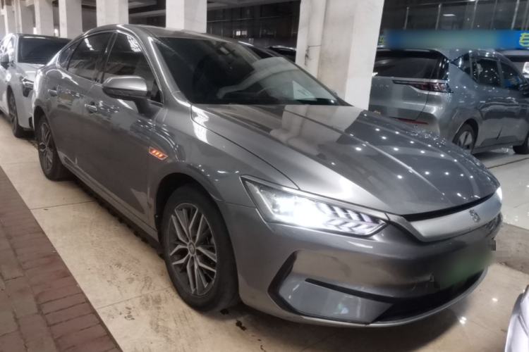 Used BYD Qin PLUS 2021 EV 500KM Luxury Model Front Right 45 Deg