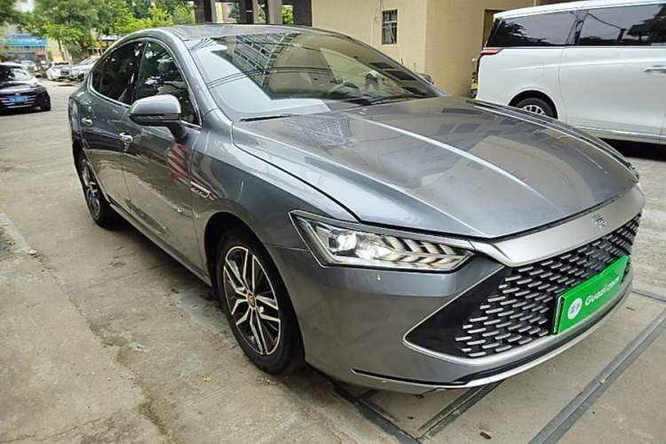 Used BYD Qin PLUS 2021 DM-i 55KM Flagship Model Front Right 45 Deg