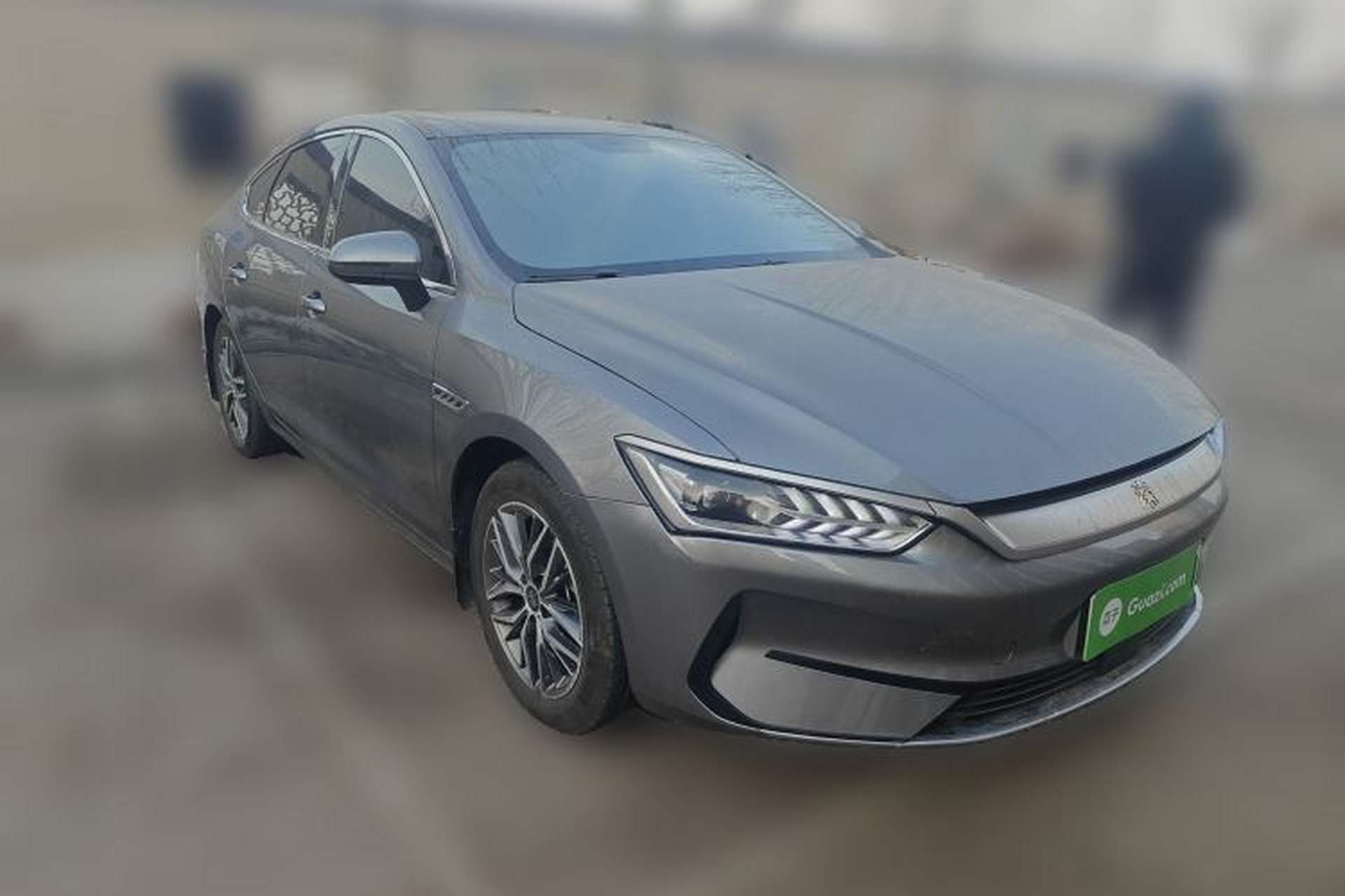Used BYD Qin PLUS 2021 EV 500KM Luxury Model Front Right 45 Deg
