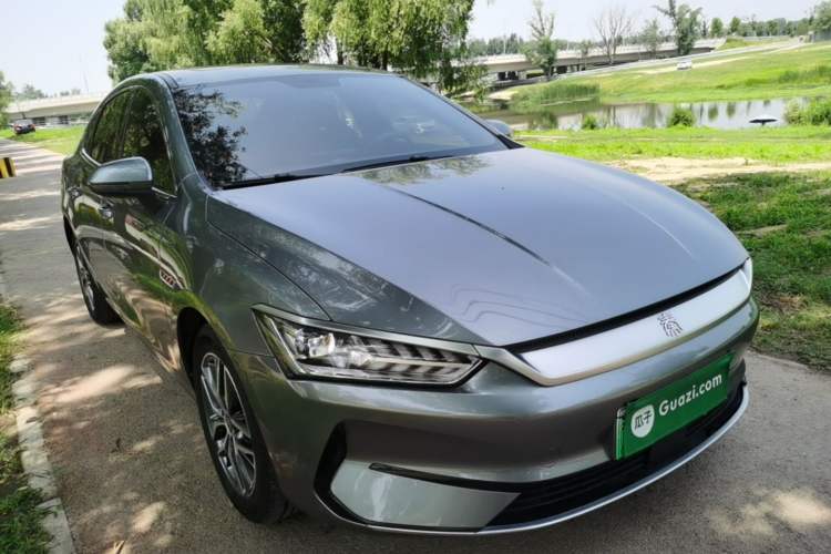 Used BYD Qin PLUS 2021 EV 500KM Luxury Model Front Right 45 Deg