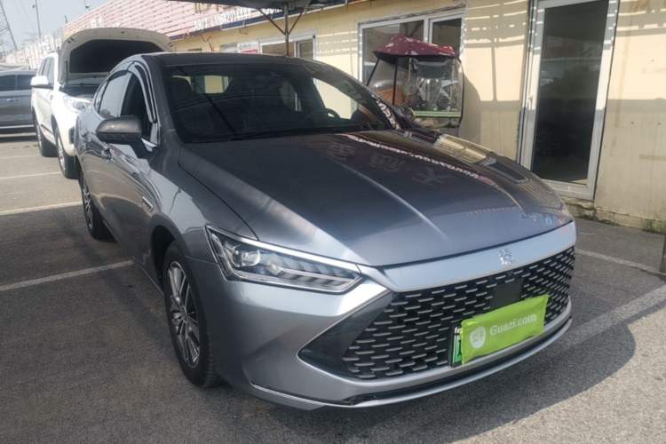 Used BYD Qin PLUS 2021 DM-i 120KM Flagship Model Front Right 45 Deg