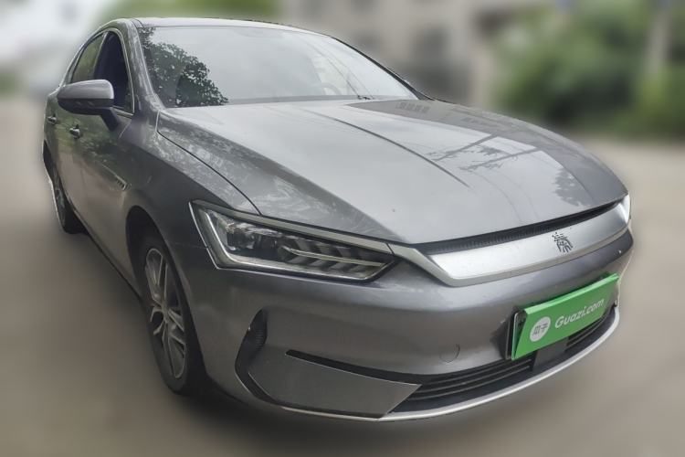 Used BYD Qin PLUS 2021 EV 500KM Luxury Model Front Right 45 Deg