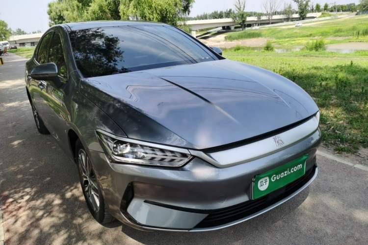 Used BYD Qin PLUS 2021 EV 500KM Luxury Model Front Right 45 Deg