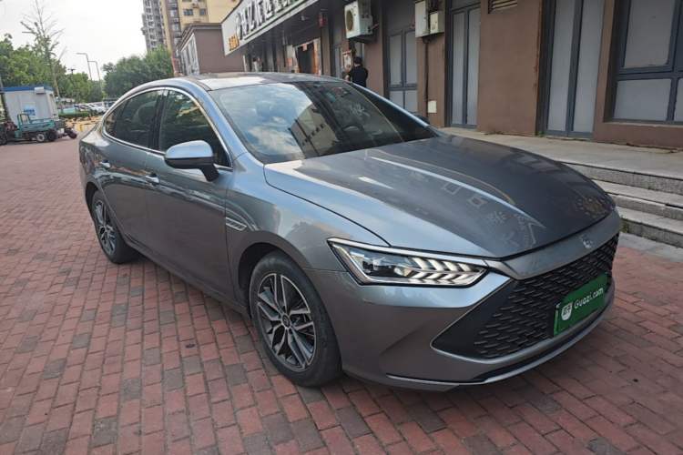 Used BYD Qin PLUS 2021 DM-i 55KM Flagship Model Front Right 45 Deg