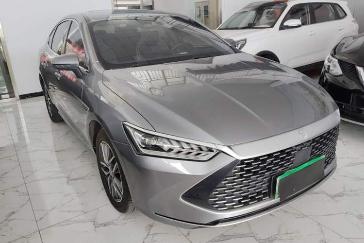 Used BYD Qin PLUS 2021 DM-i 120KM Flagship Model Front Right 45 Deg