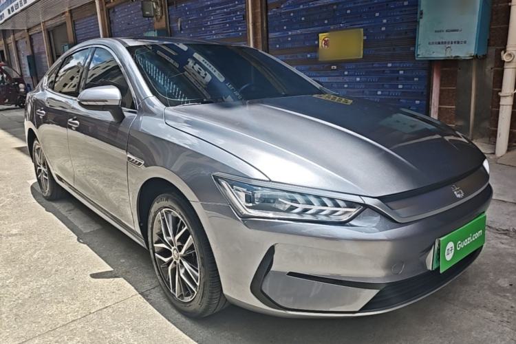 Used BYD Qin PLUS 2021 EV 420KM Commuter Edition Front Right 45 Deg