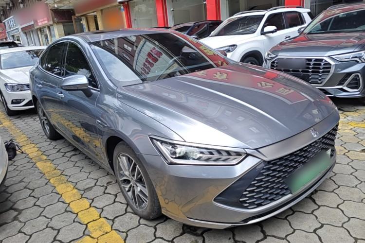 Used BYD Qin PLUS 2021 DM-i 55KM Flagship Model Front Right 45 Deg