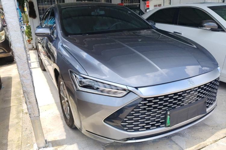 Used BYD Qin PLUS 2021 DM-i 55KM Prestige Model Front Right 45 Deg