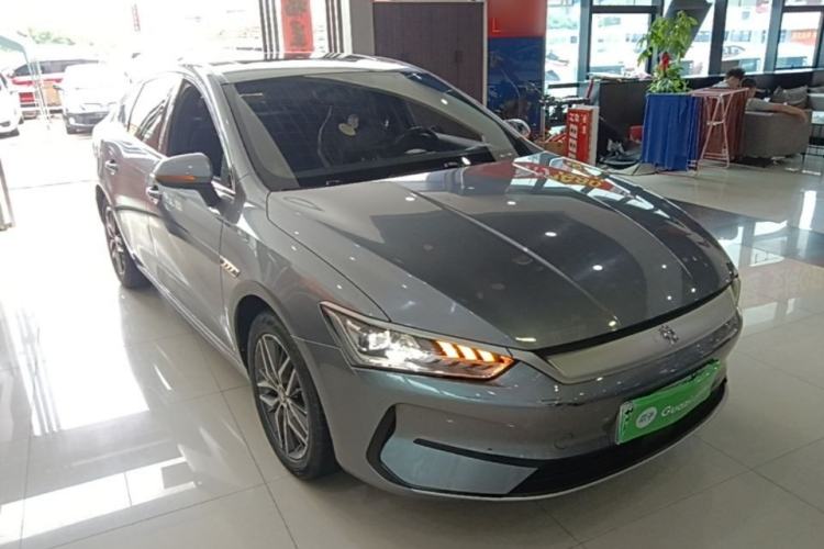 Used BYD Qin PLUS 2021 EV 500KM Luxury Model Front Right 45 Deg