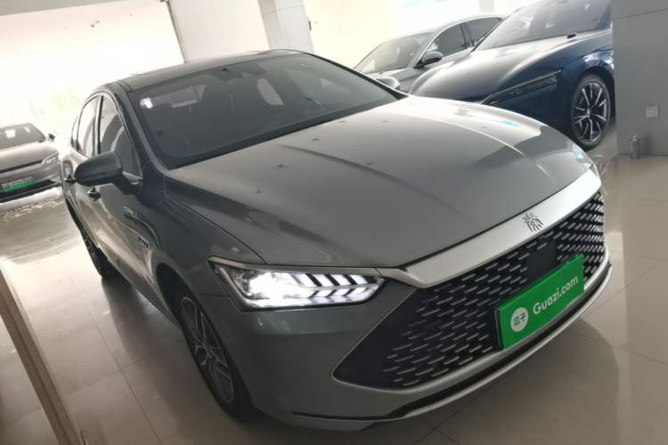 Used BYD Qin PLUS 2021 DM-i 120KM Flagship Model Front Right 45 Deg