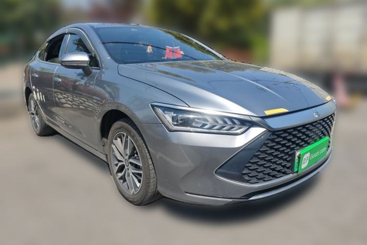 Used BYD Qin PLUS 2021 DM-i 120KM Prestige Model Front Right 45 Deg
