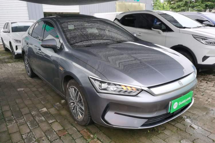 Used BYD Qin PLUS 2021 EV 500KM Luxury Model Front Right 45 Deg