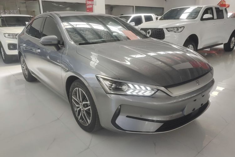 Used BYD Qin PLUS 2021 EV 500KM Luxury Model Front Right 45 Deg