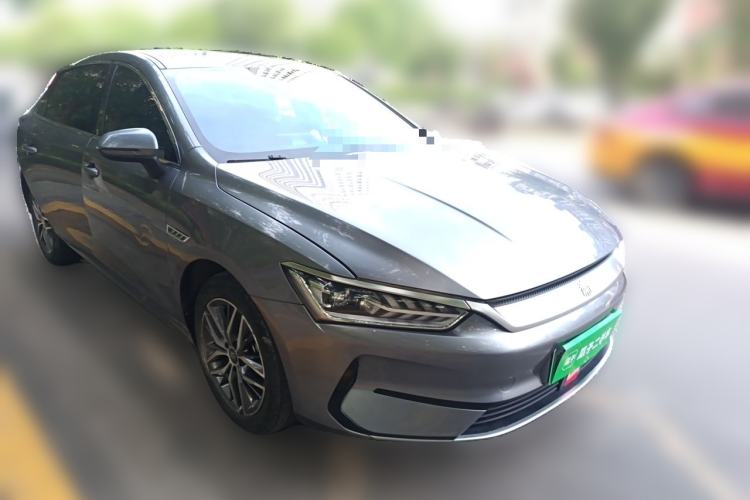 Used BYD Qin PLUS 2021 EV 400KM Luxury Model Front Right 45 Deg