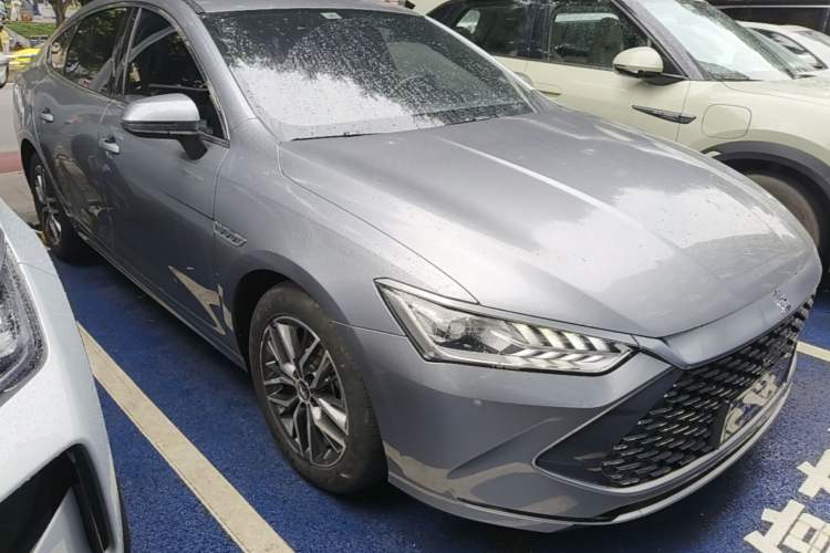 Used BYD Qin PLUS 2021 DM-i 55KM Flagship Model Front Right 45 Deg