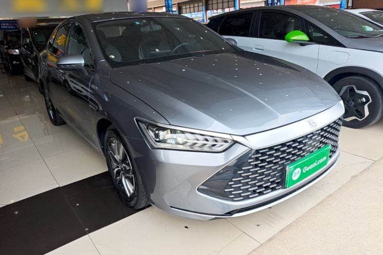 Used BYD Qin PLUS 2021 DM-i 55KM Flagship Model Front Right 45 Deg