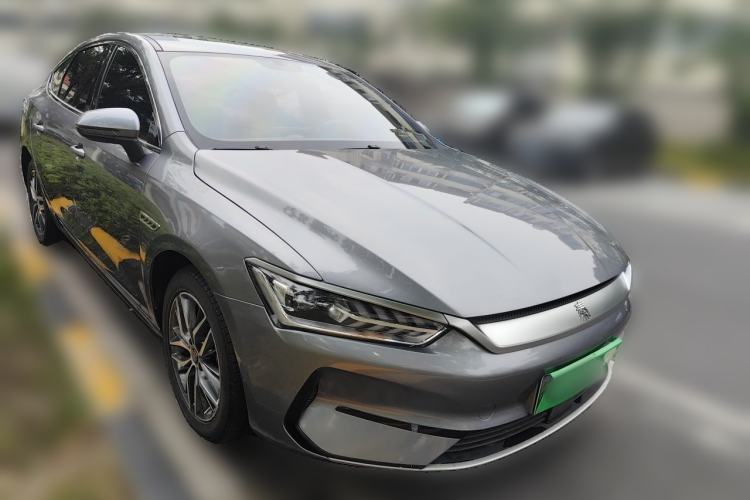 Used BYD Qin PLUS 2021 EV 400KM Luxury Model Front Right 45 Deg