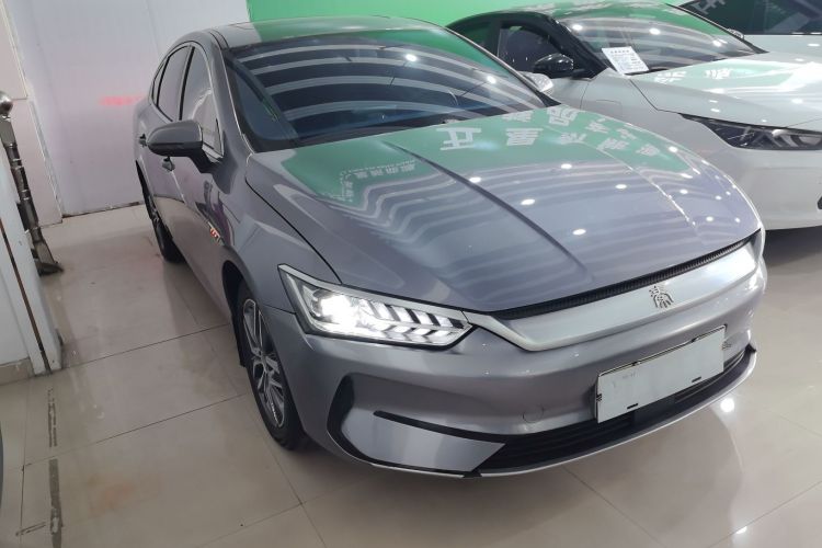 Used BYD Qin PLUS 2021 EV 500KM Luxury Model Front Right 45 Deg