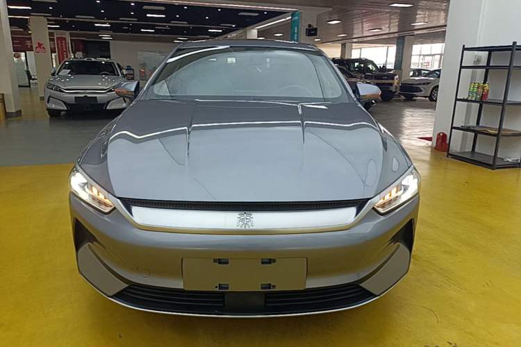 Used BYD Qin PLUS 2021 EV 400KM Luxury Model Front