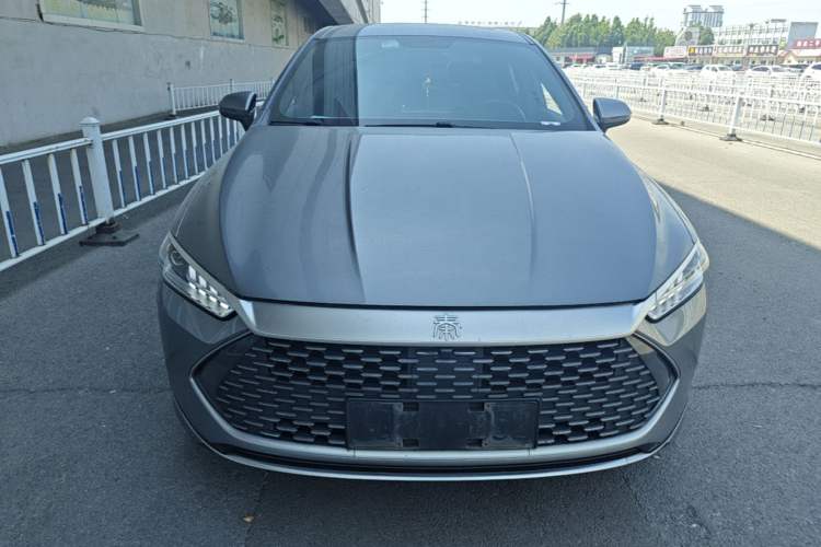Used BYD Qin PLUS 2021 DM-i 55KM Flagship Model Front