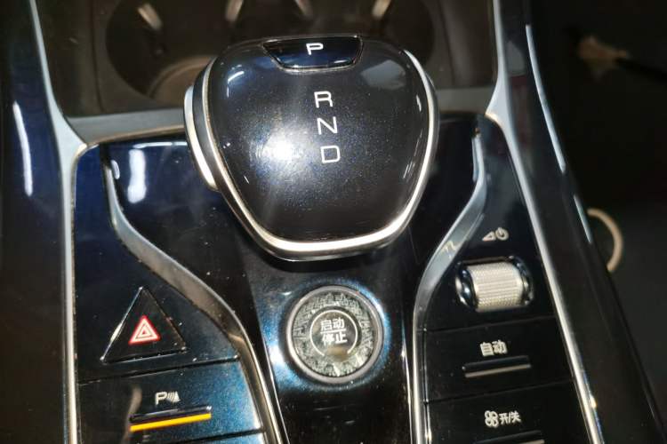 Used BYD Qin PLUS 2021 DM-i 55KM Flagship Model Gear Lever
