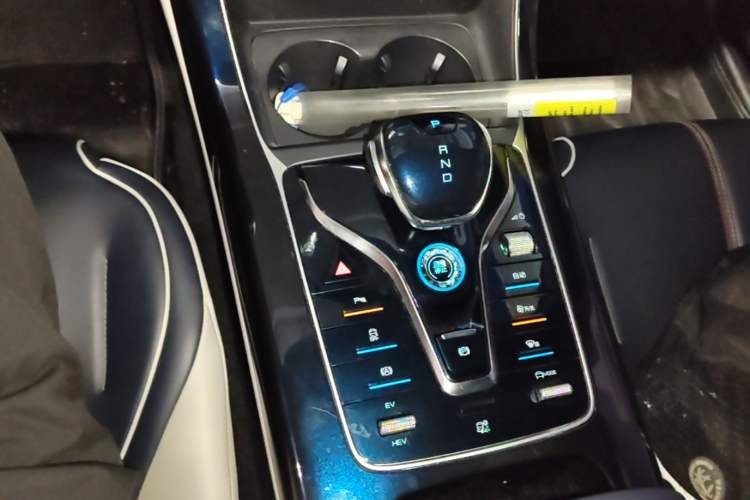 Used BYD Qin PLUS 2021 DM-i 120KM Prestige Model Gear Lever