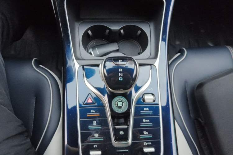 Used BYD Qin PLUS 2021 DM-i 55KM Flagship Model Gear Lever