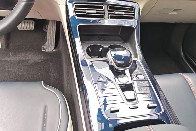 Used BYD Qin PLUS 2021 DM-i 55KM Flagship Model Gear Lever