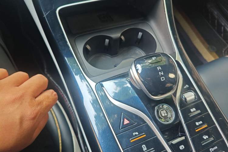 Used BYD Qin PLUS 2021 DM-i 55KM Flagship Model Gear Lever