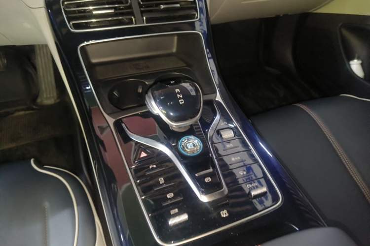 Used BYD Qin PLUS 2021 EV 400KM Luxury Model Gear Lever