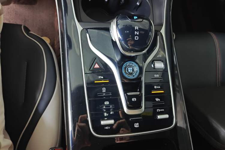 Used BYD Qin PLUS 2021 DM-i 55KM Flagship Model Gear Lever