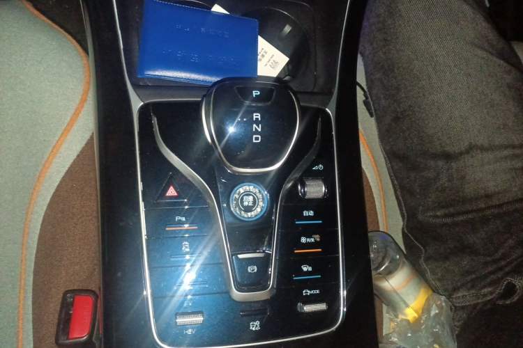 Used BYD Qin PLUS 2021 DM-i 55KM Flagship Model Gear Lever