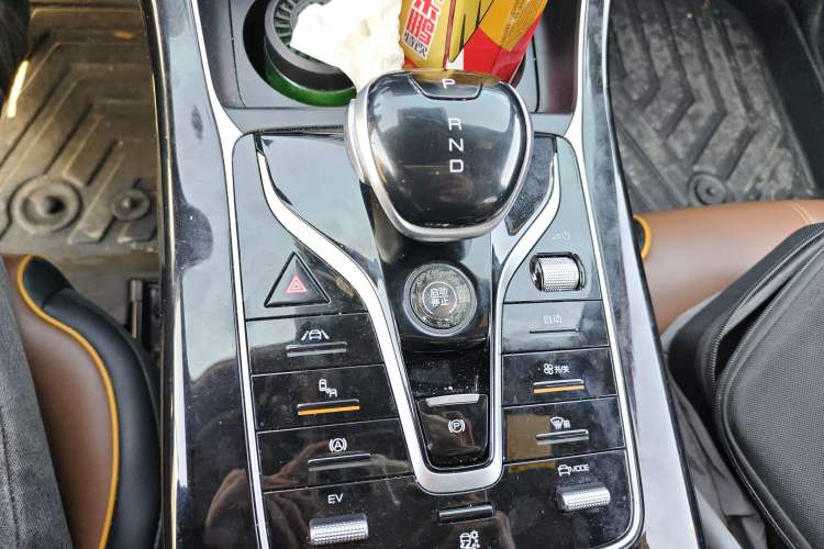 Used BYD Qin PLUS 2021 DM-i 120KM Flagship Model Gear Lever