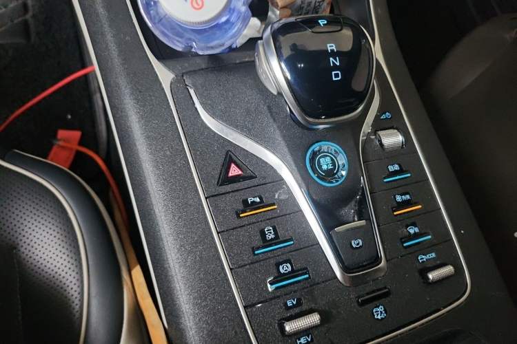 Used BYD Qin PLUS 2021 DM-i 120KM Prestige Model Gear Lever