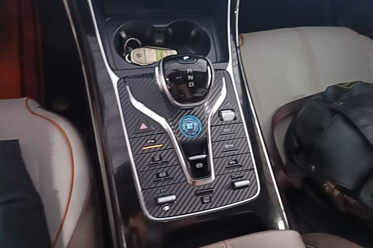 Used BYD Qin PLUS 2021 DM-i 120KM Flagship Model Gear Lever