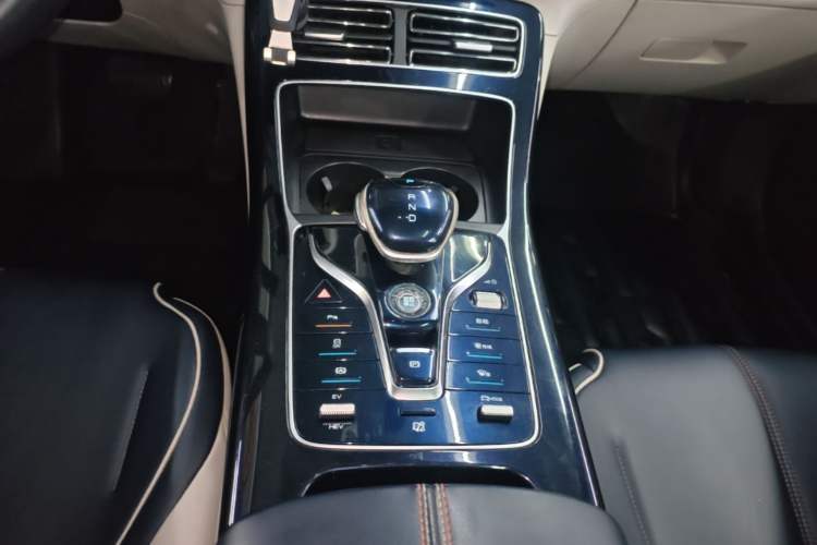 Used BYD Qin PLUS 2021 DM-i 55KM Flagship Model Gear Lever