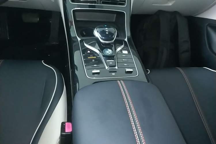 Used BYD Qin PLUS 2021 DM-i 55KM Flagship Model Gear Lever