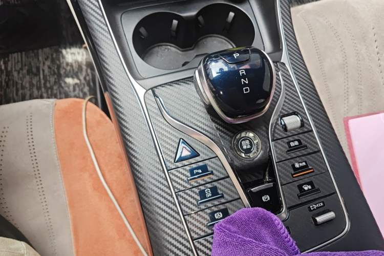 Used BYD Qin PLUS 2021 EV 400KM Luxury Model Gear Lever