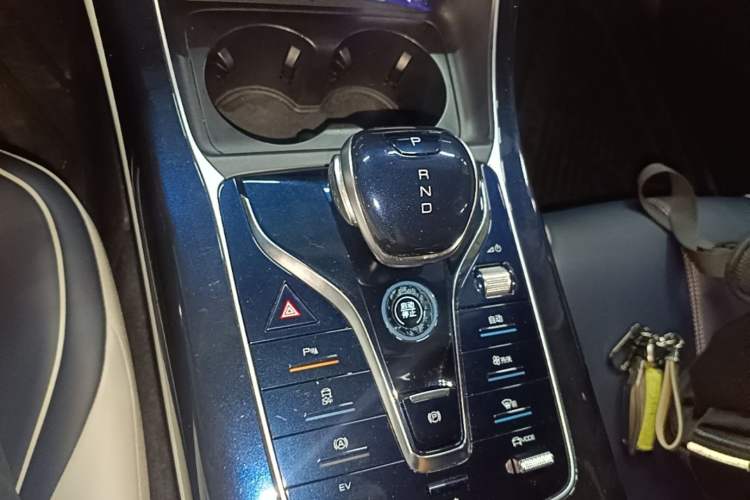Used BYD Qin PLUS 2021 DM-i 55KM Flagship Model Gear Lever